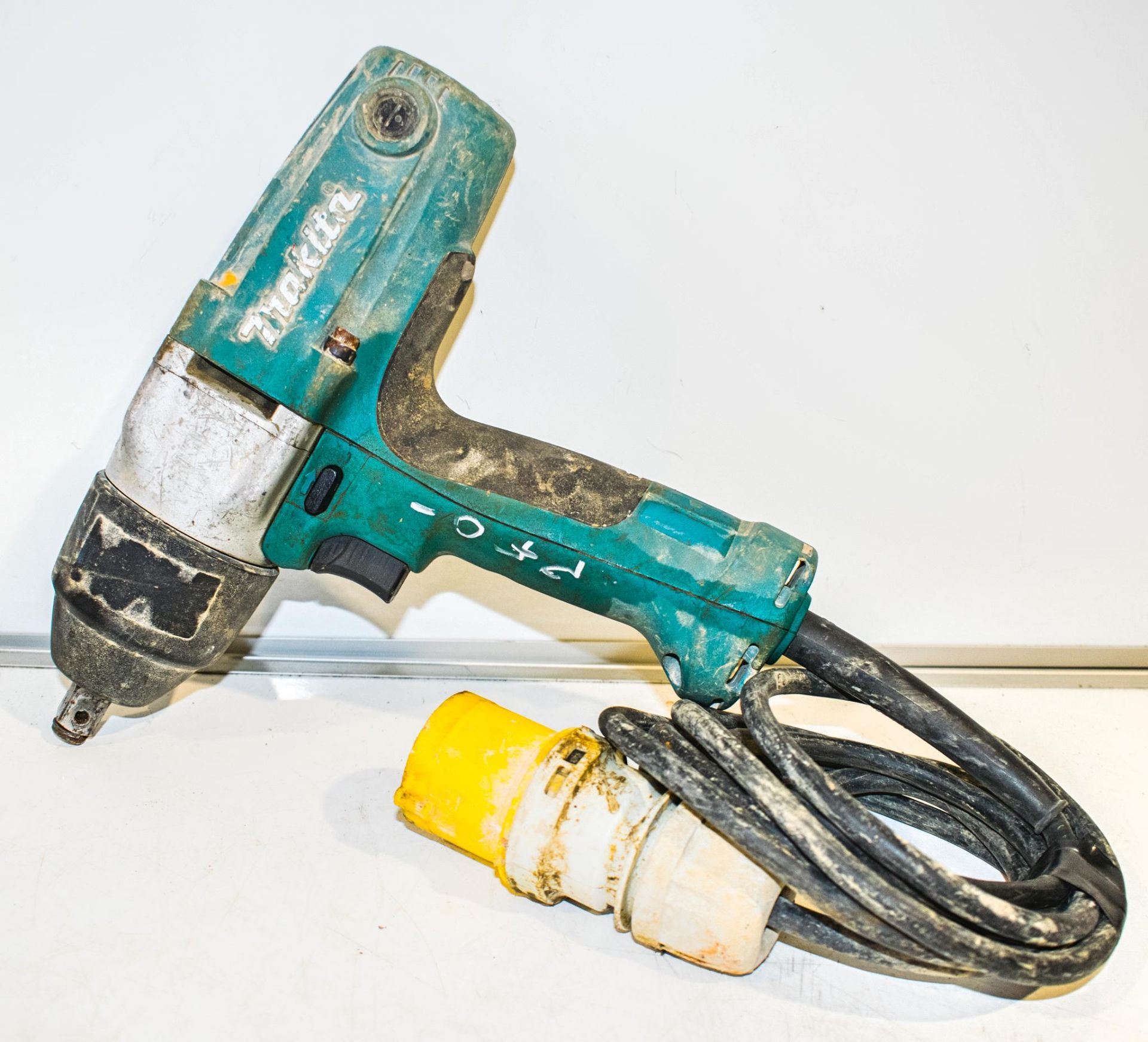 Makita 110v 1/2 inch impact gun