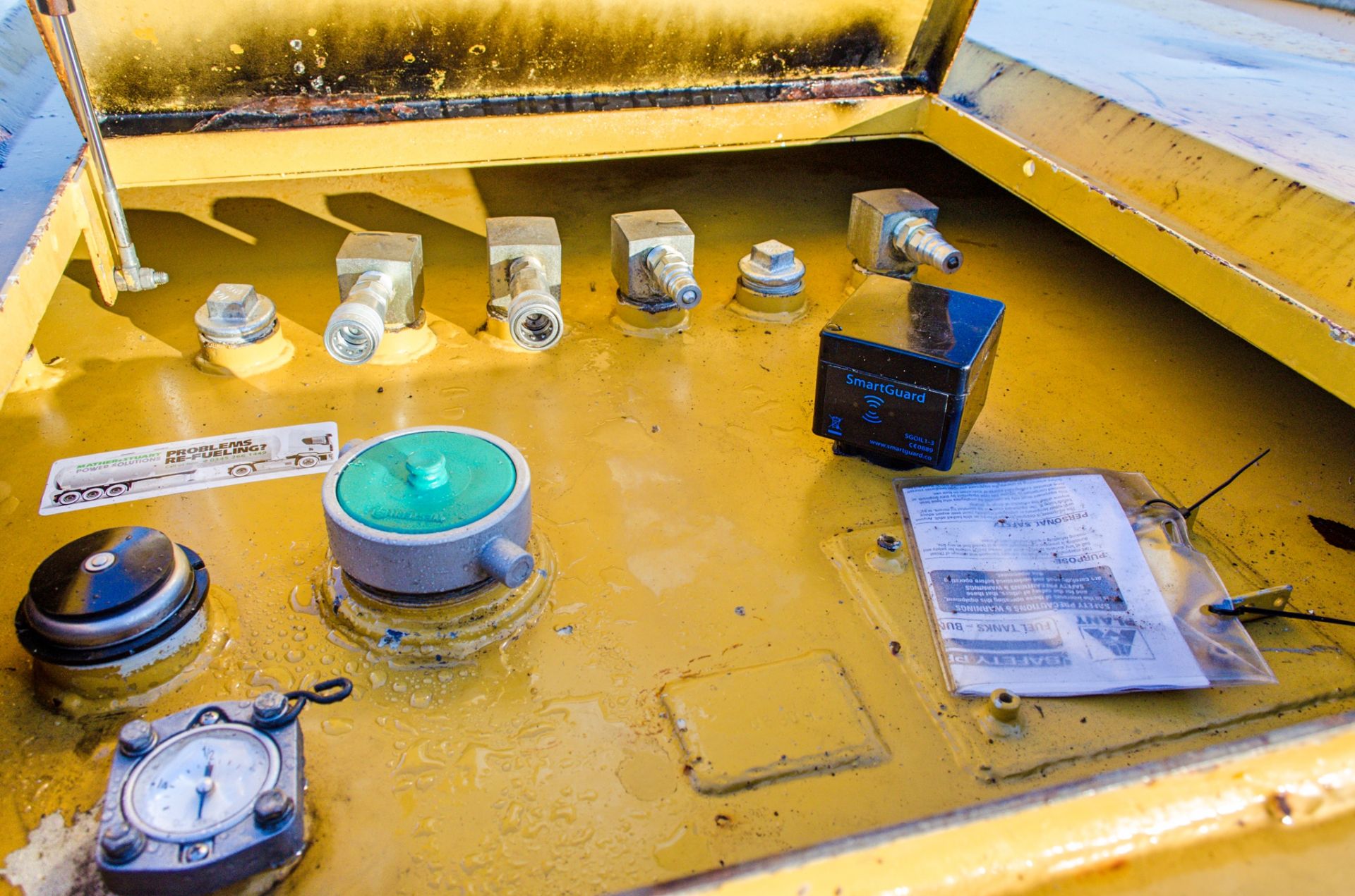 Western 3000 litre bunded static fuel bowser c/w generator feeds 8181 - Image 3 of 3