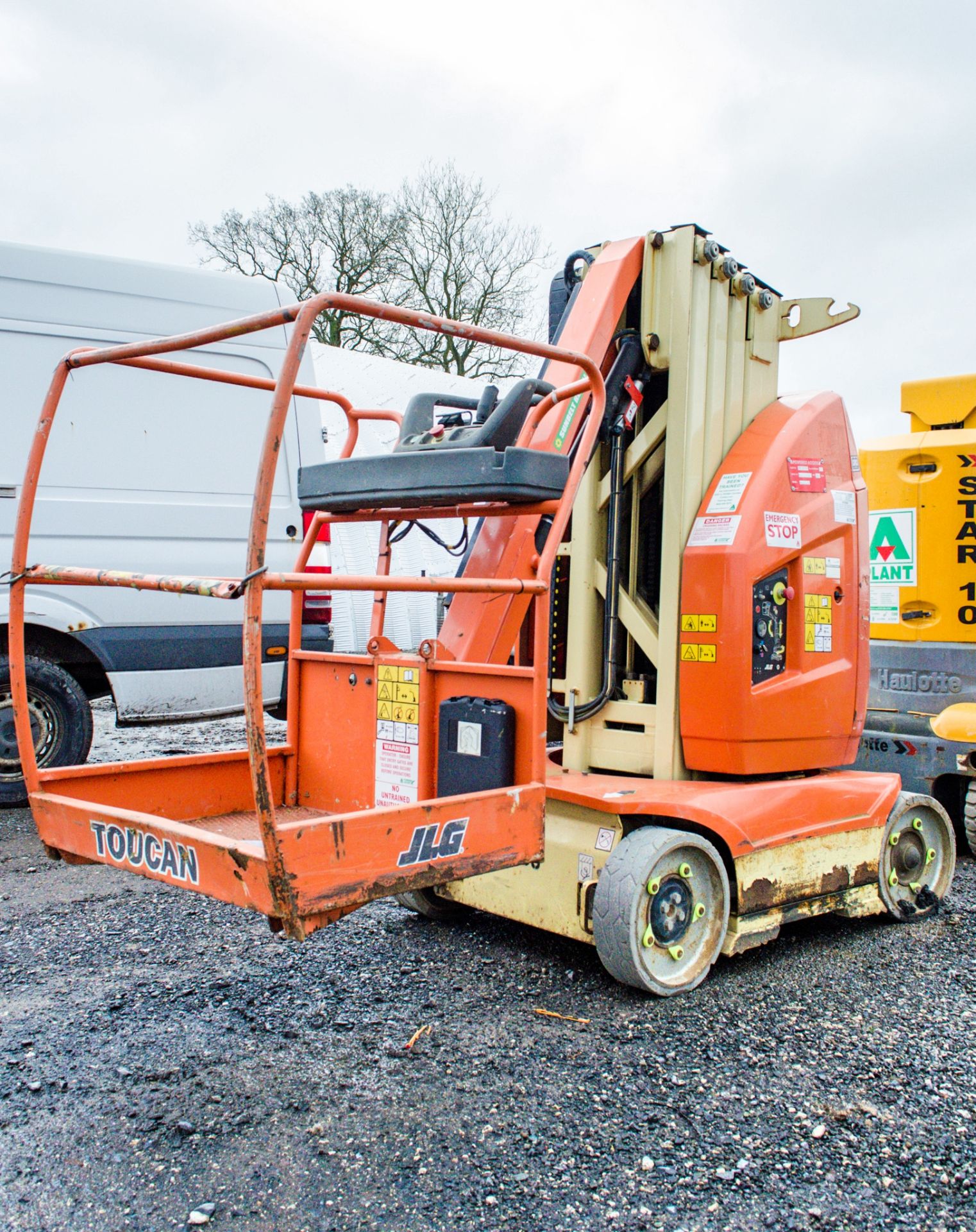 JLG Toucan 10E battery electric mast boom lift access platform Year: 2012 S/N: E300000743 Recorded
