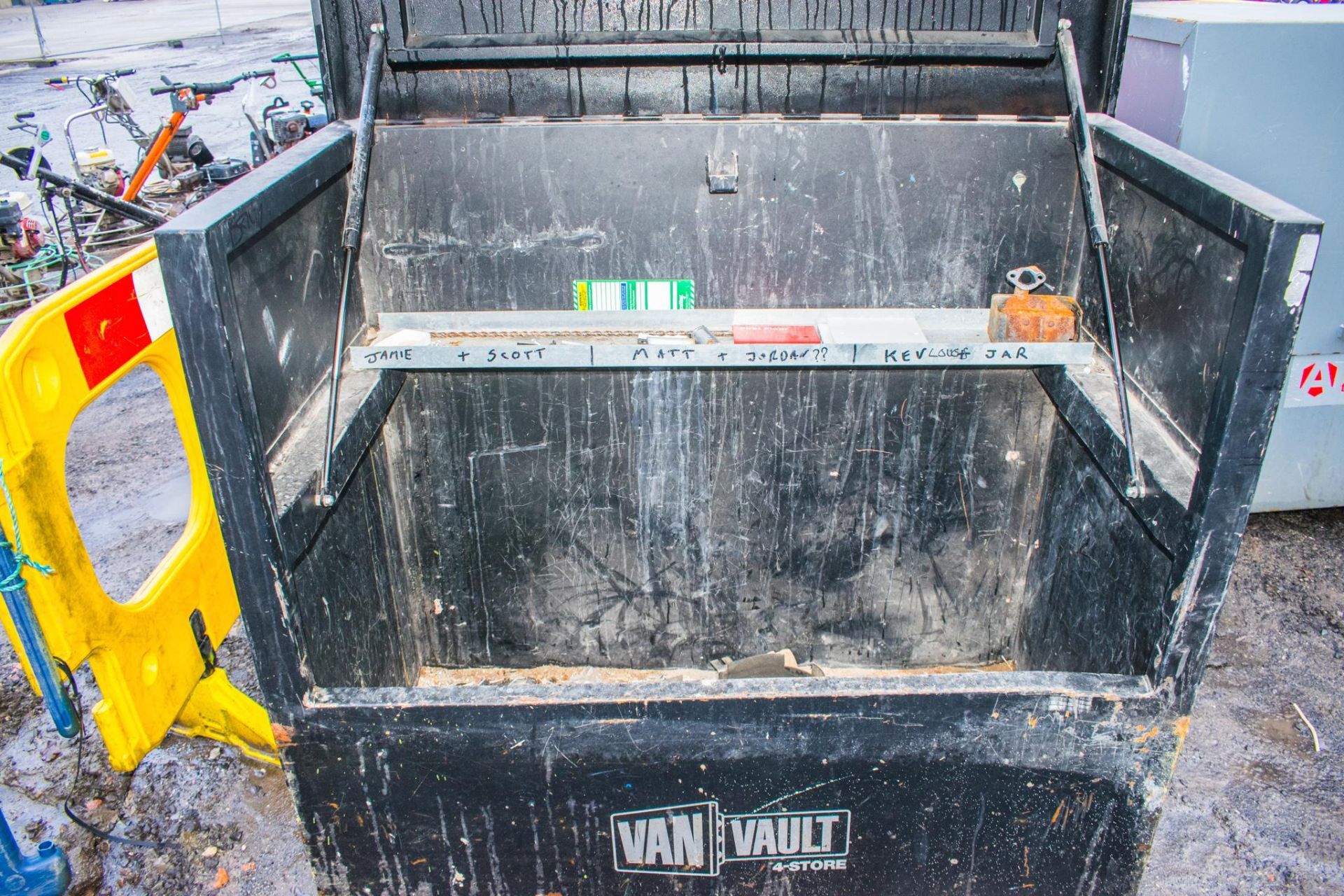 Van Vault steel tool store ** No keys but open ** - Image 2 of 2