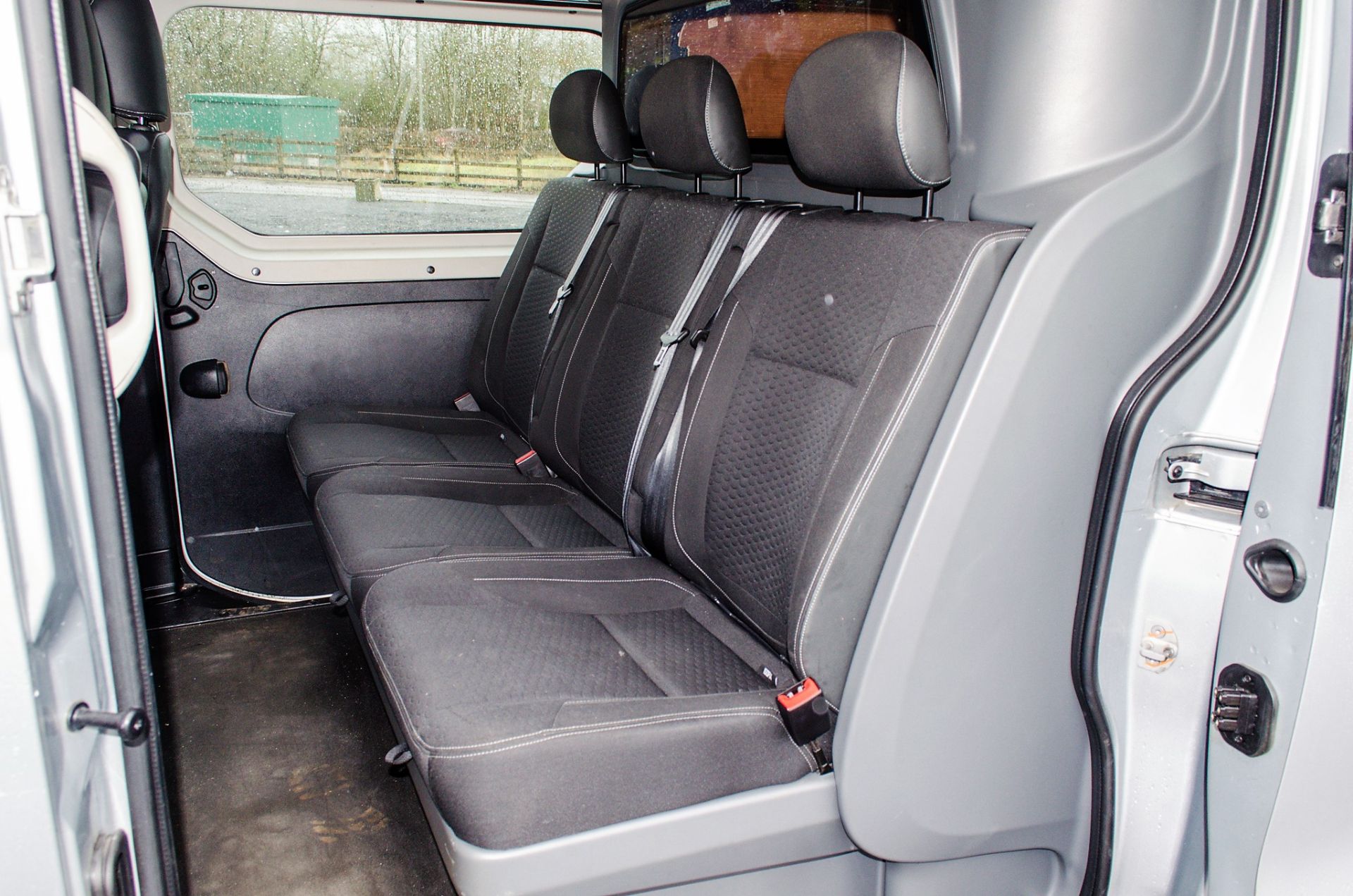 Vauxhall Vivaro 2900 Sportive CDTi 6 speed manual panel 6 seat crew van - Image 17 of 24
