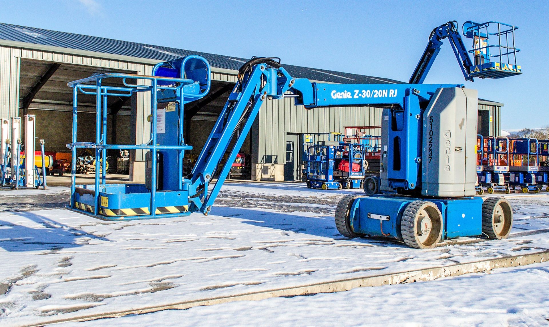 Genie Z-30/20 battery electric boom lift access platform Year: 2014 S/N: 15393 Recorded Hours: 189