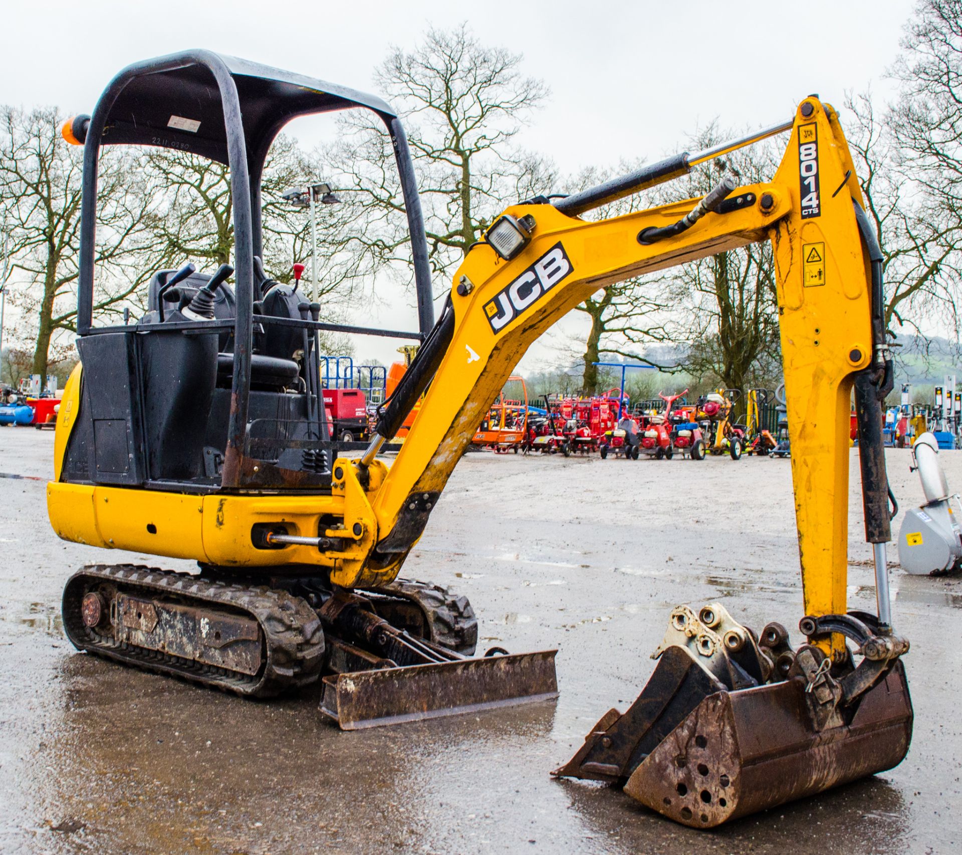 JCB 8014 CTS 1.5 tonne rubber tracked excavator  Year: 2014 S/N: 2070436 Recorded Hours: 1467 Piped, - Image 2 of 17