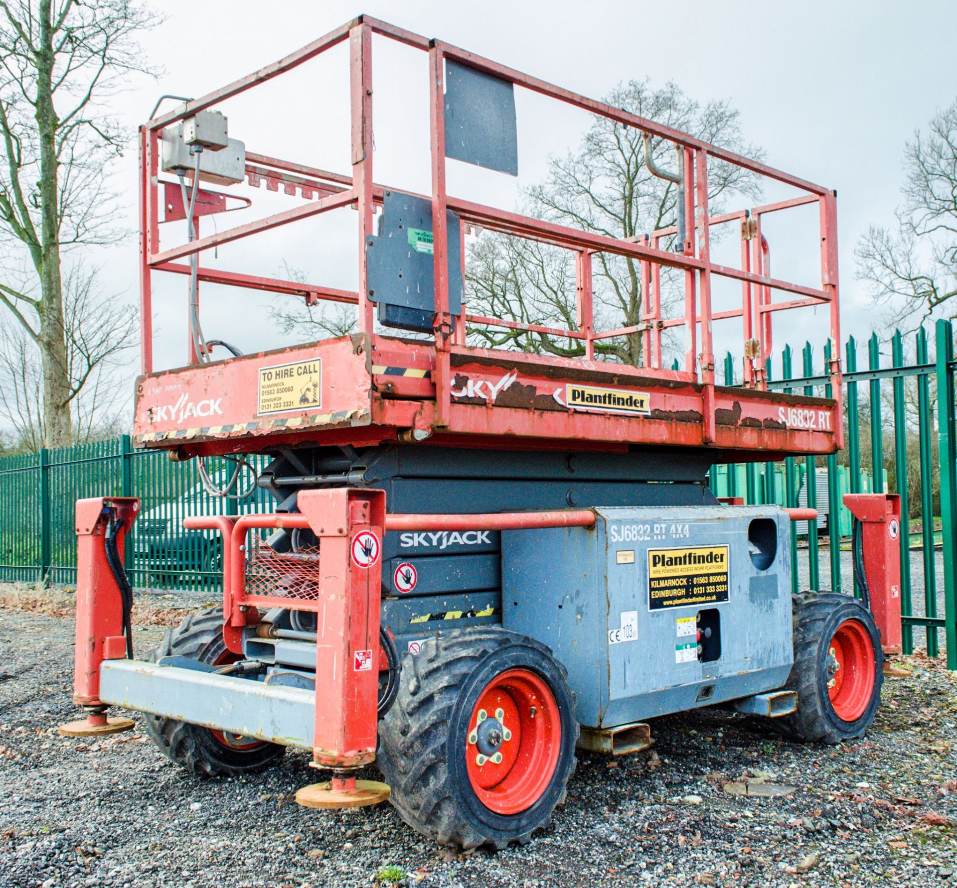 Skyjack SJ6832 RT 4x4 Rough Terrain scissor lift access platform Year: 2014 S/N: 37005232 Recorded