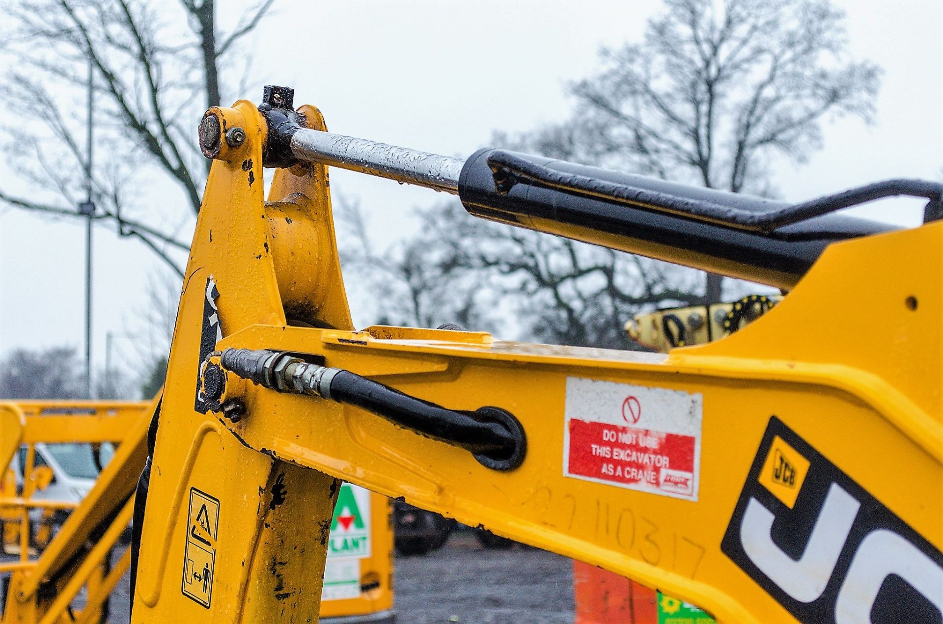 JCB 801.4 CTS1.5 tonne rubber tracked mini excavator Year: 2014 S/N: 2070484 Recorded Hours: 1398 - Image 13 of 18