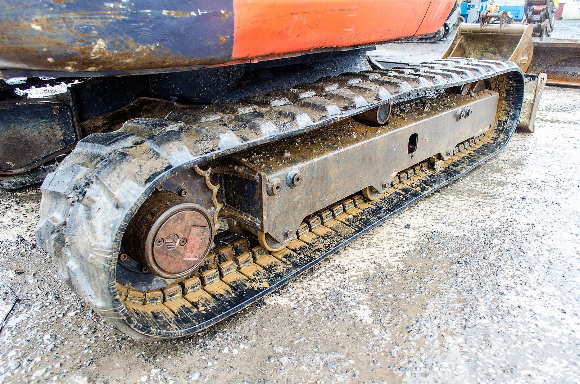 Kubota KX61-3 2.6 tonne rubber tracked mini excavator Year: 2014 S/N: 80737 Recorded Hours: 3632 - Image 9 of 20