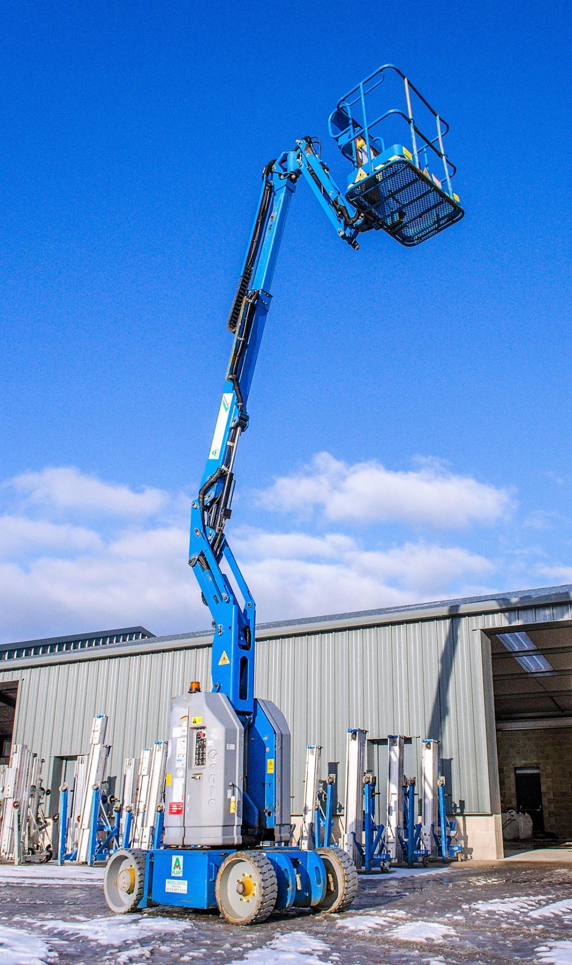 Genie Z-30/20 battery electric boom lift access platform Year: 2014 S/N: 15129 Recorded Hours: 208 - Image 11 of 16