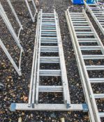 Triple stage extending aluminium ladder