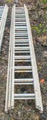 Triple stage extending aluminium ladder