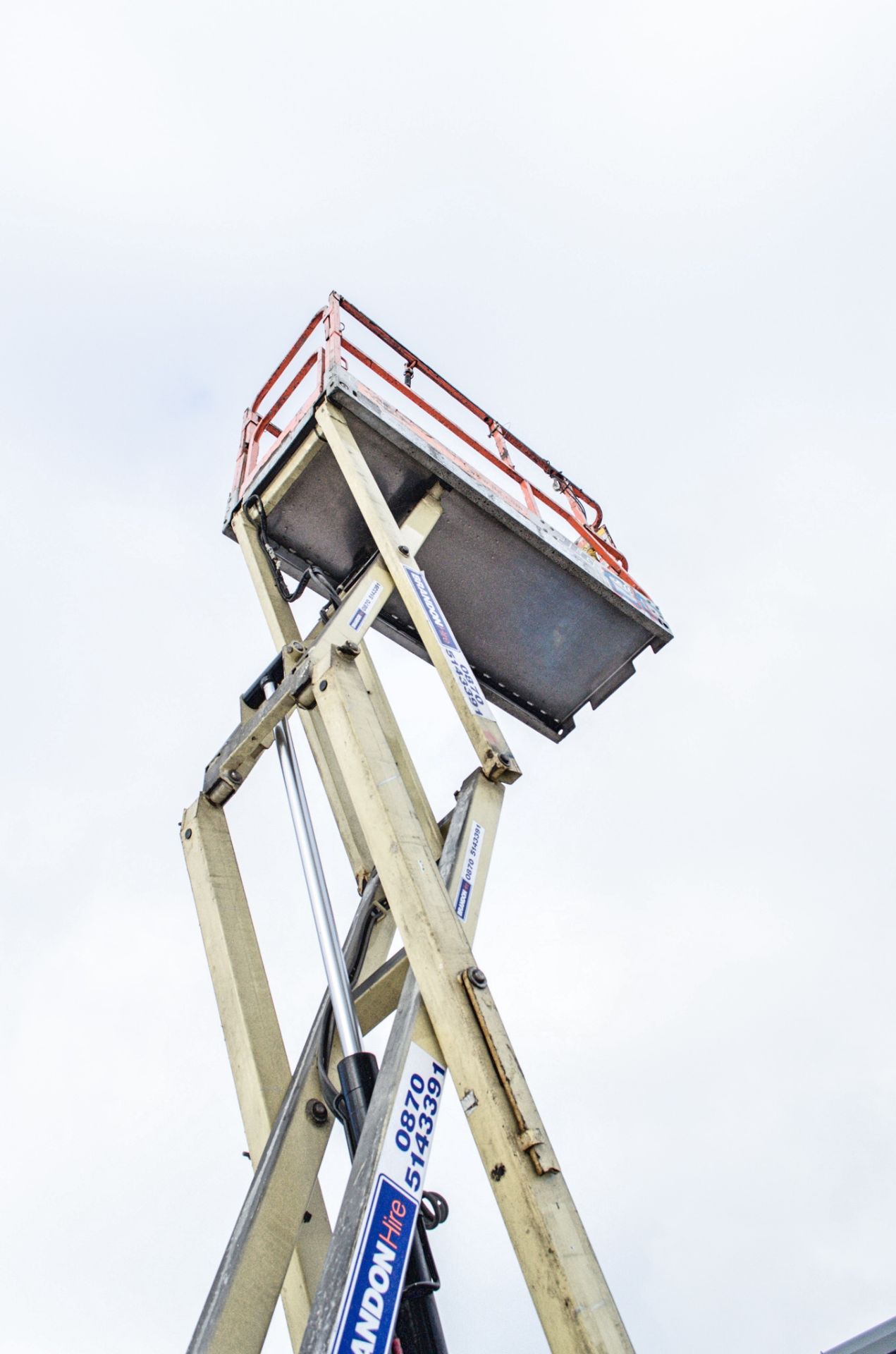 JLG 1930 ES battery electric scissor lift S/N: 029794 Recorded Hours: 243 WOOLPE10 - Image 4 of 6