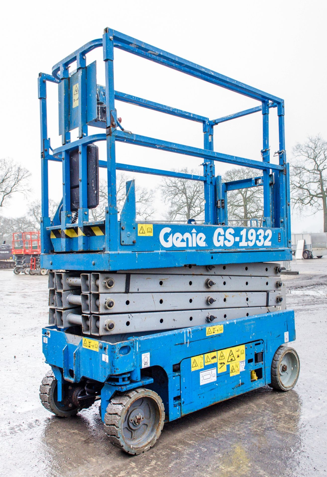 Genie GS1932 battery electric scissor lift Year: 2008 Recorded Hours: 291 S/N: 46201 - Image 2 of 6