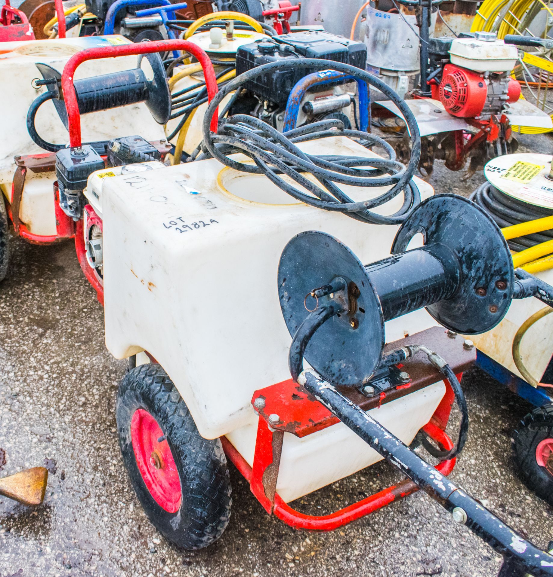 Demon petrol driven pressure washer ** Pull start assembly missing **