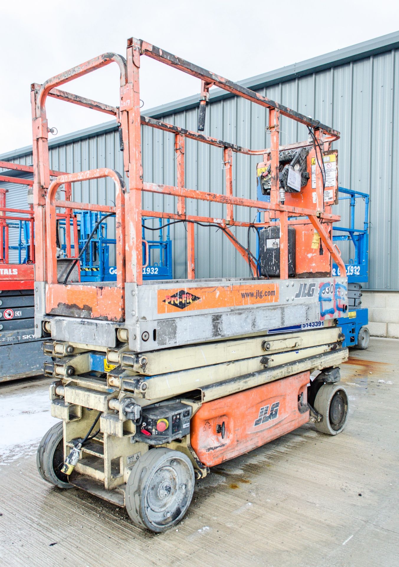 JLG 1930 ES battery electric scissor lift S/N: 029794 Recorded Hours: 243 WOOLPE10