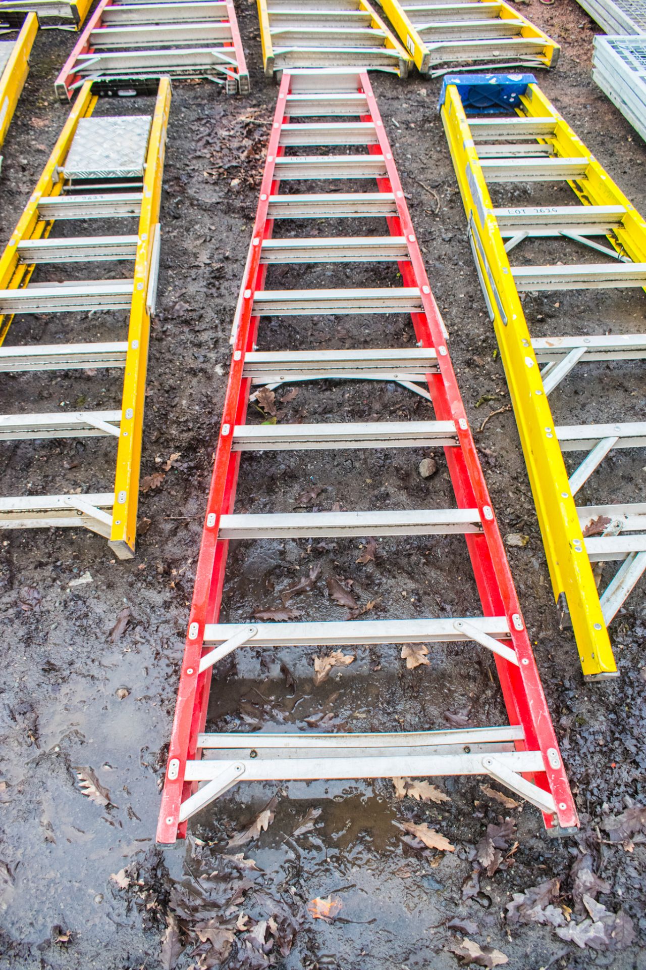 12 tread glass fibre framed step ladder