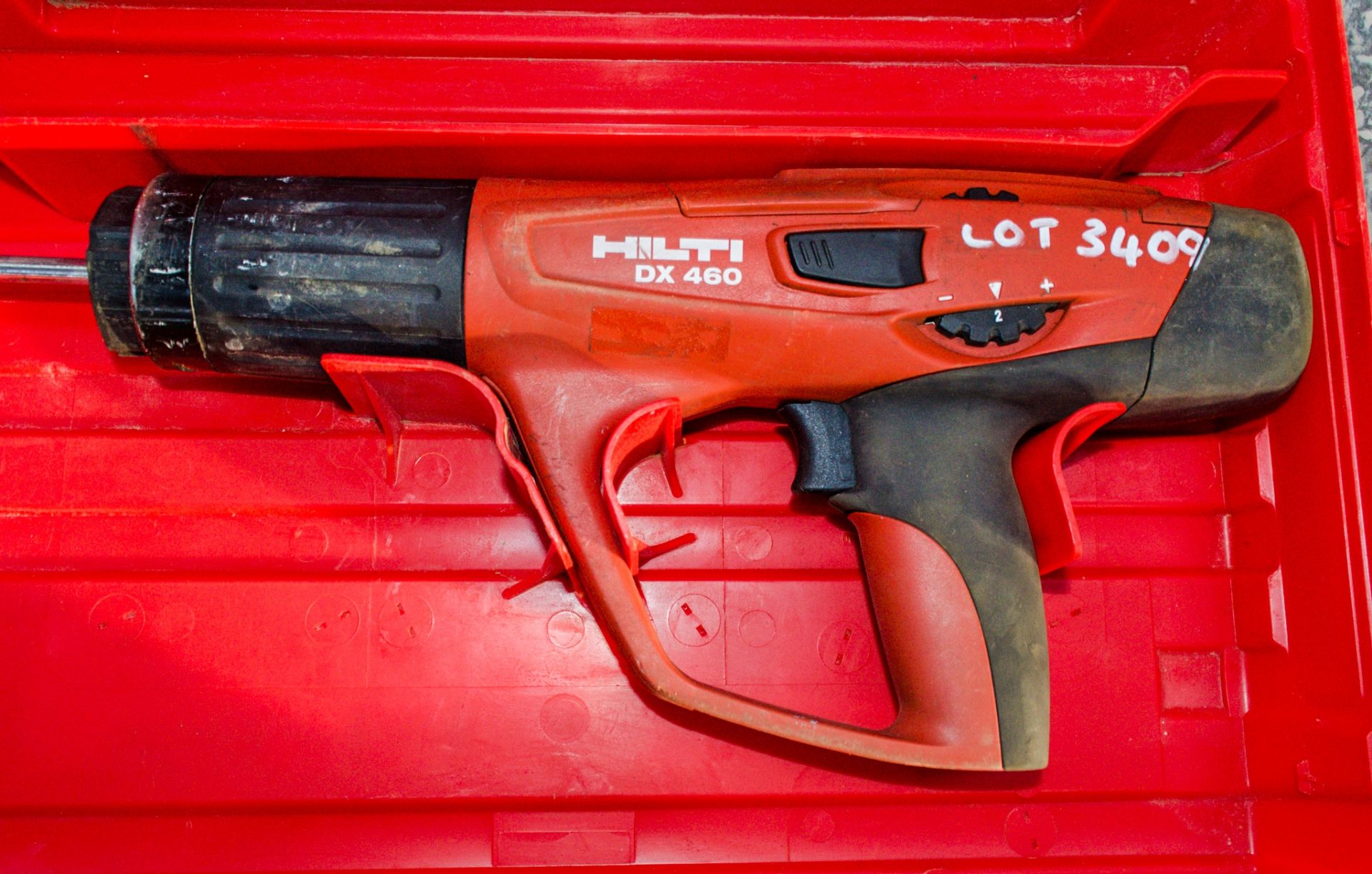 Hilti DX460 nail gun c/w carry case