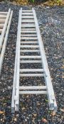 Double stage extending aluminium ladder