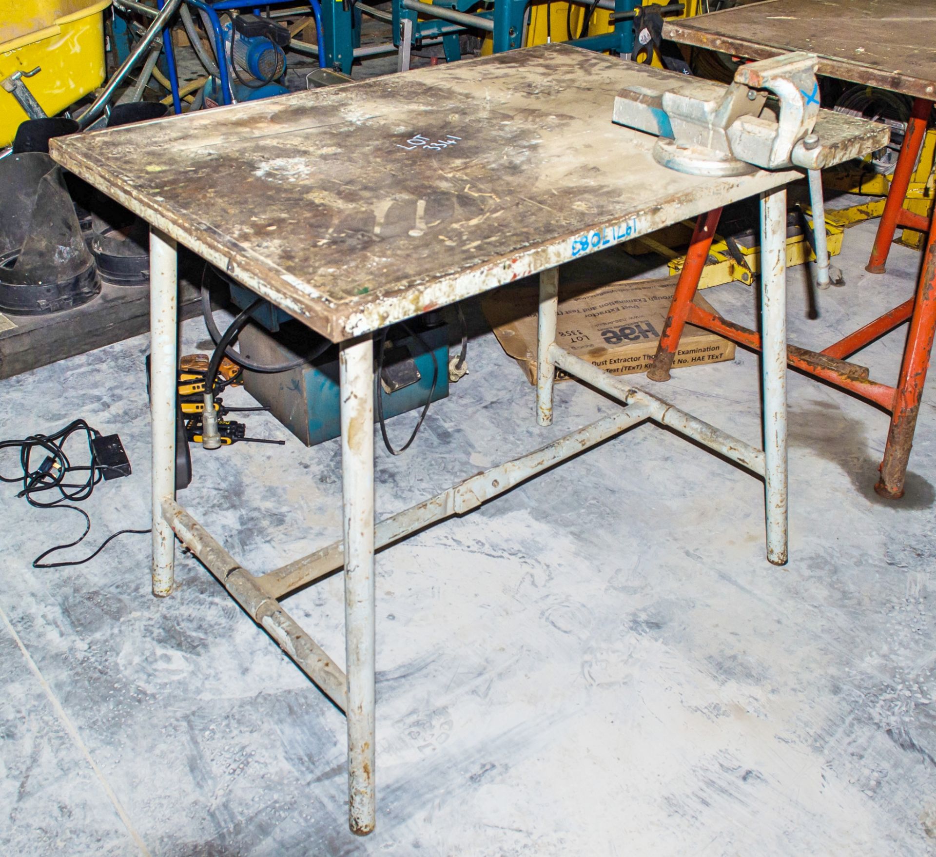 Collapsible site work bench c/w bench vice