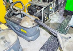 Karcher Puzzi 240v carpet cleaning machine