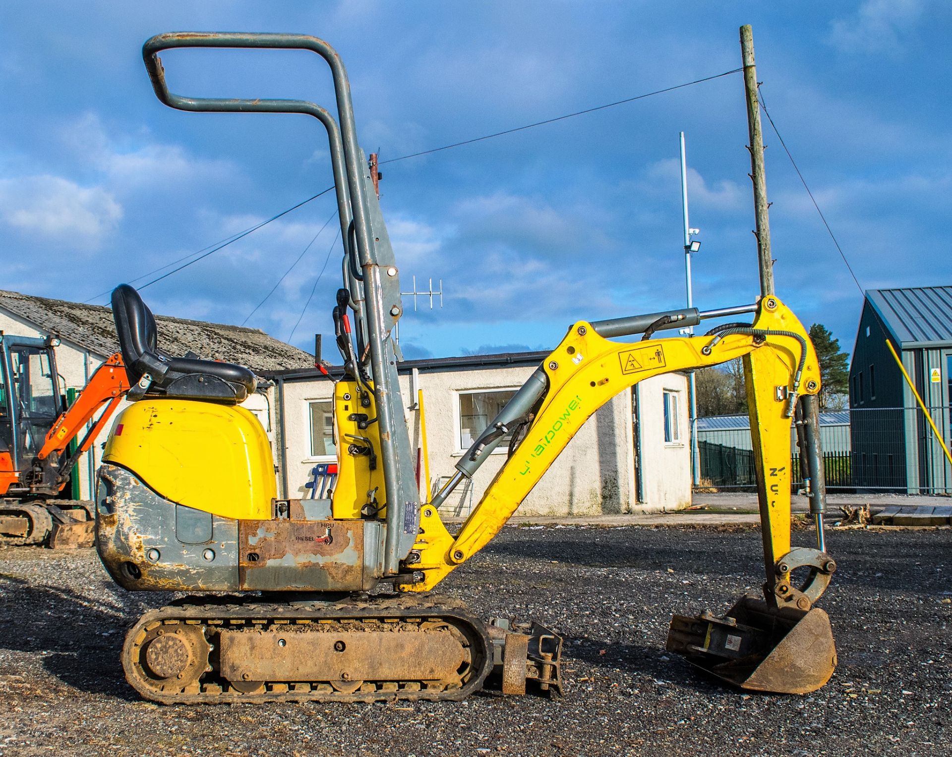 Wacker Neuson E08 0.75 tonne micro digger  Year: 2017 S/N: 02020 Rec Hours: 1669 Blade, piped. 2 - Image 7 of 17