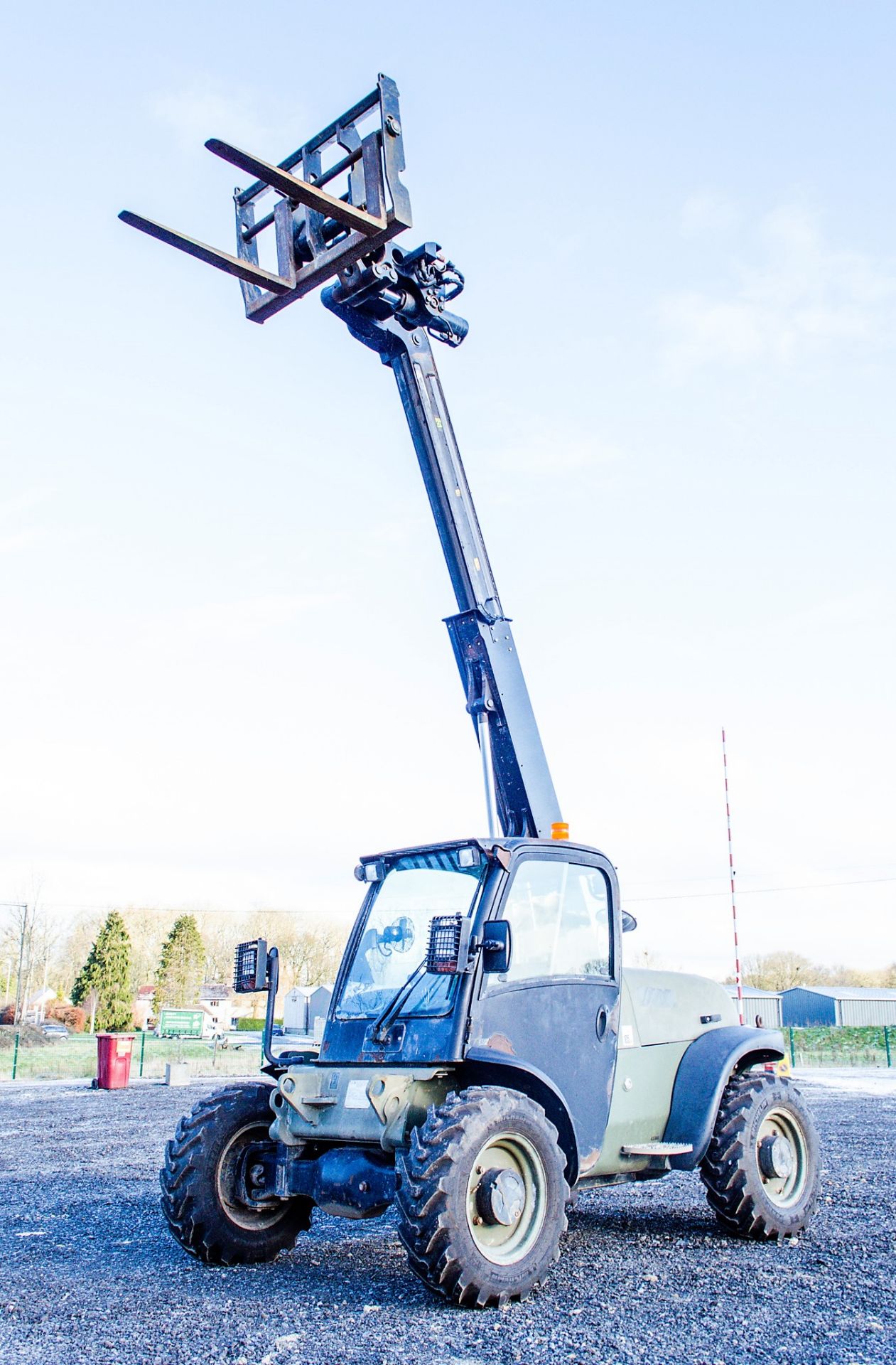 JCB 524 - 50 5 metre telescopic handler  Year: 2008 S/N: 1417727 Recorded Hours: 2625 Ex MOD - Image 9 of 19