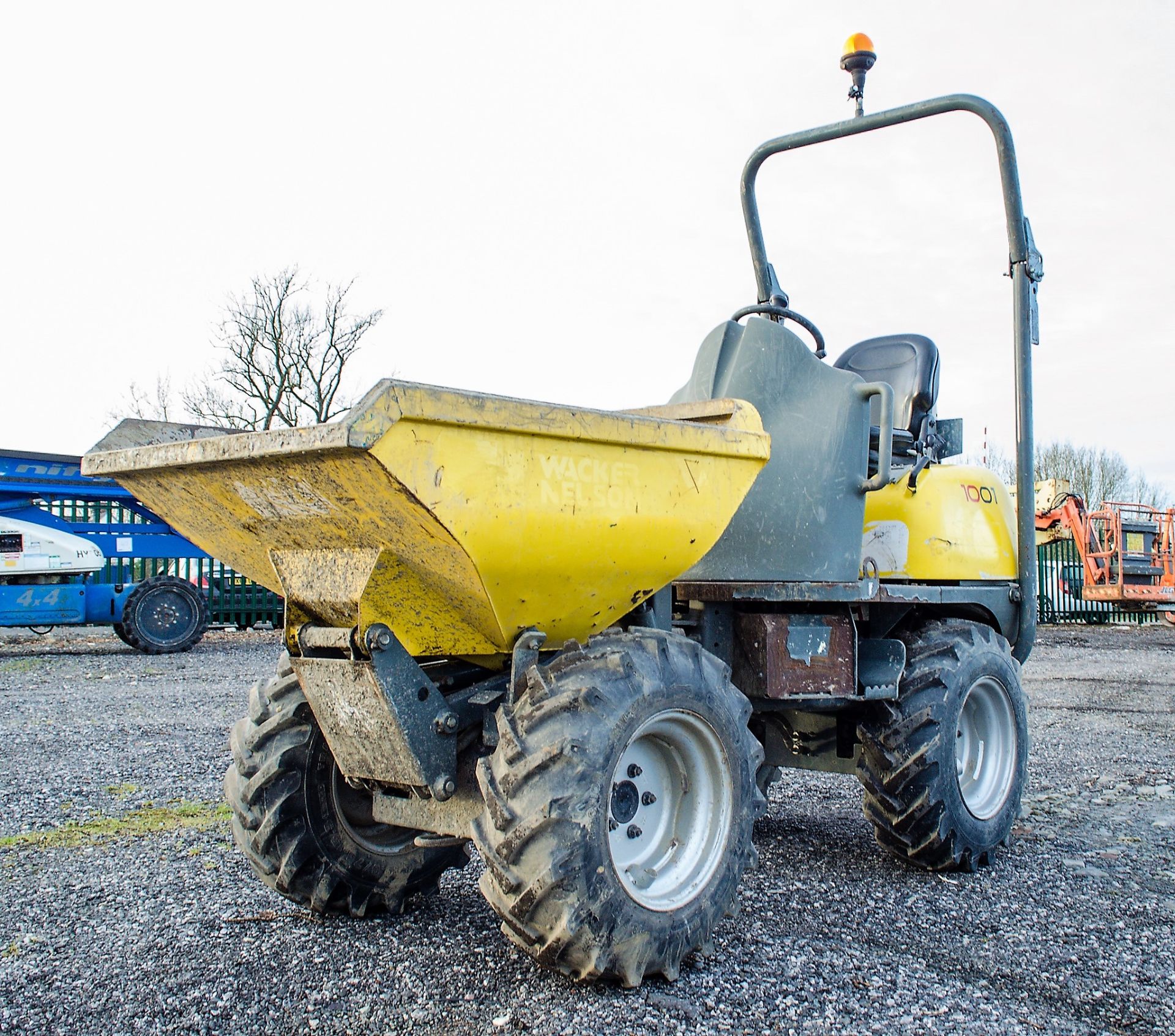 Wacker Neuson 1 tonne hi-tip dumper Year: 2016 S/N: PAL00726 Recorded Hours: 11253 DPR020