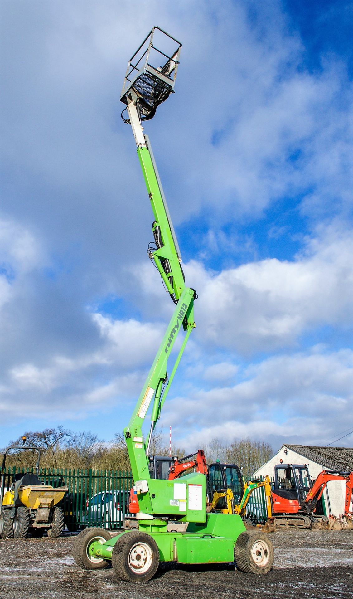 Nifty HR12 battery electric/diesel articulated boom lift access platform Year: 2007 S/N: 16530 SHC - Image 7 of 15