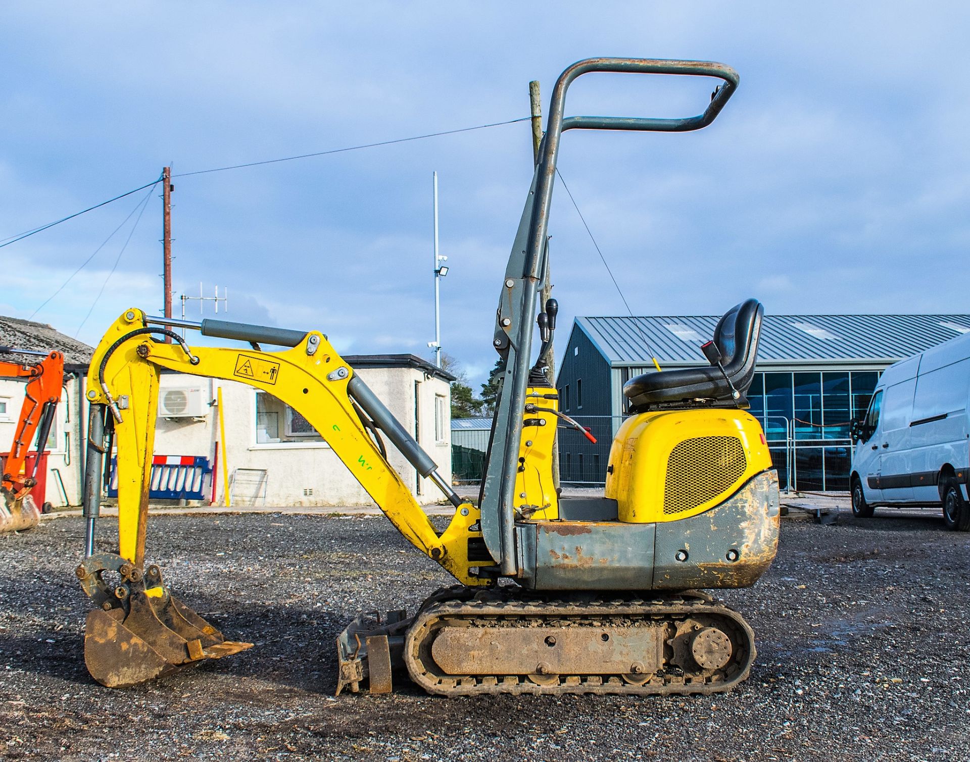 Wacker Neuson E08 0.75 tonne micro digger  Year: 2017 S/N: 02020 Rec Hours: 1669 Blade, piped. 2 - Image 8 of 17