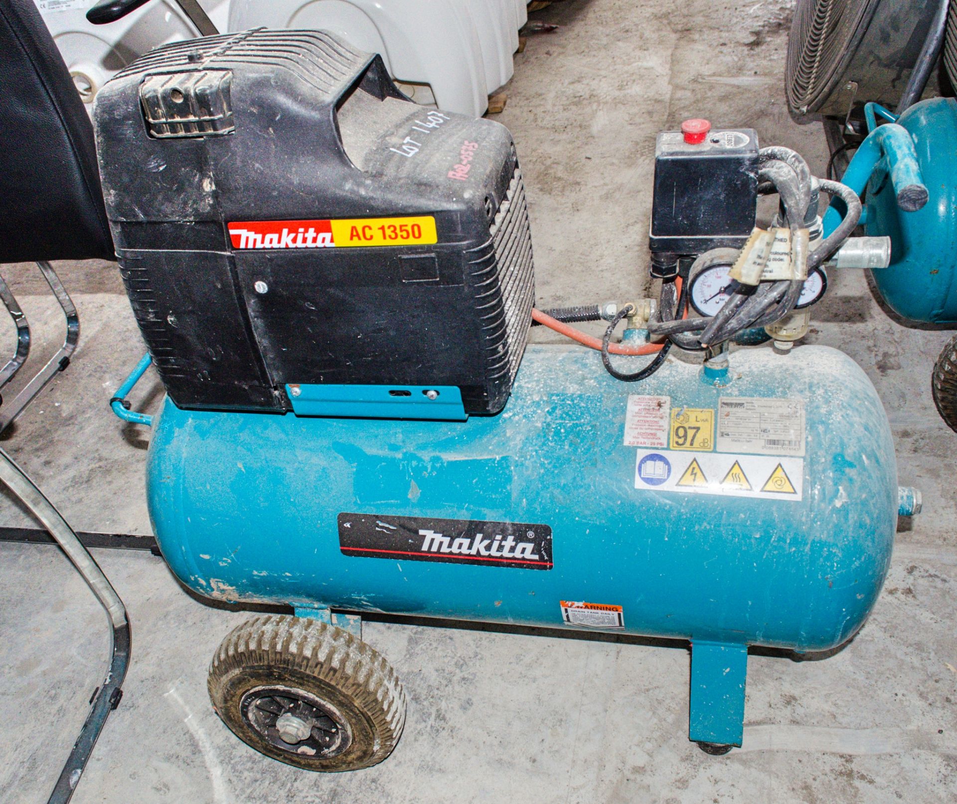 Makita AC1350 110v air compressor