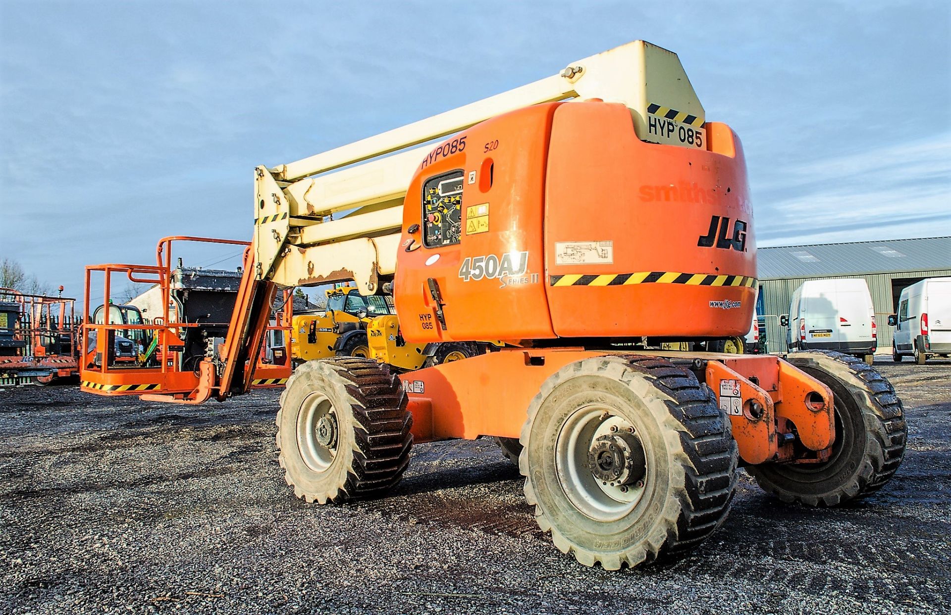 JLG 450AJ diesel driven rough terrain articulated boom access platform Year: 2007 S/N: 5190 Recorded - Image 3 of 17