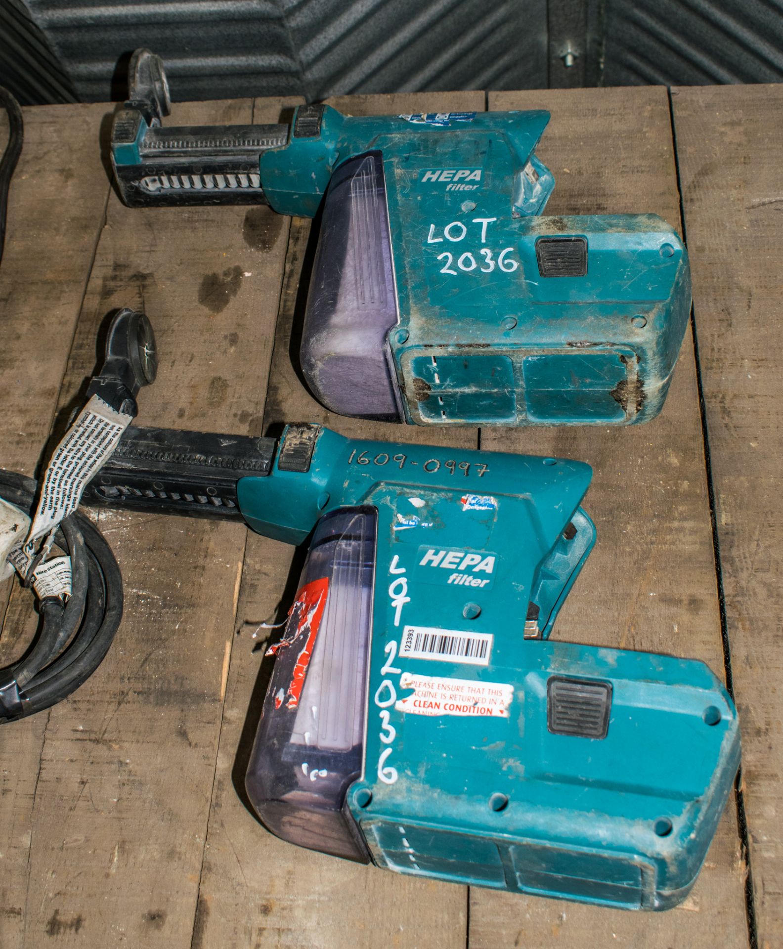 2 - Makita dust extraction units