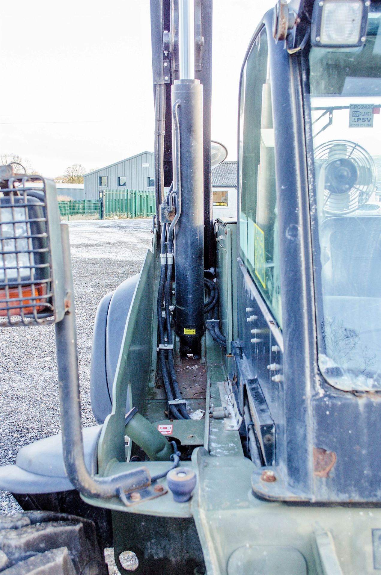 JCB 524 - 50 5 metre telescopic handler  Year: 2008 S/N: 1417727 Recorded Hours: 2625 Ex MOD - Image 11 of 19