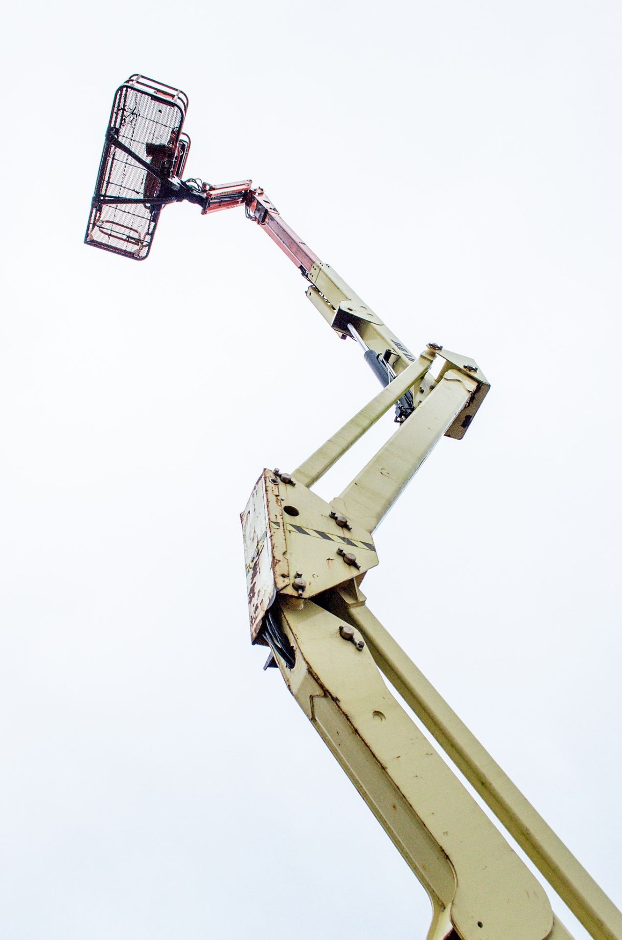 JLG 450AJ Series II diesel driven rough terrain articulated boom access platform Year: 2012 S/N: - Image 12 of 16