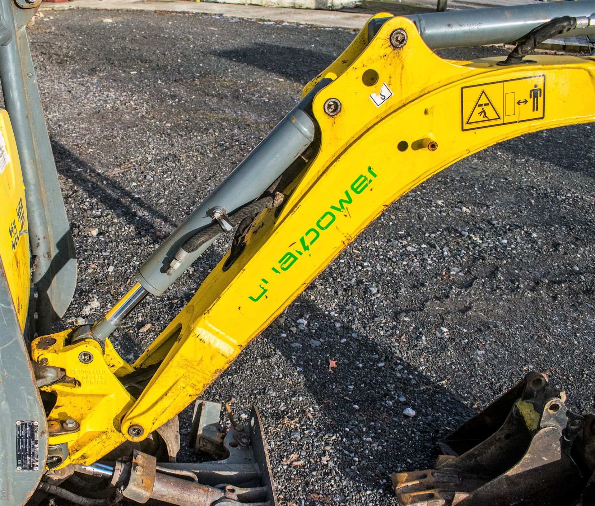 Wacker Neuson E08 0.75 tonne micro digger  Year: 2017 S/N: 02020 Rec Hours: 1669 Blade, piped. 2 - Image 13 of 17