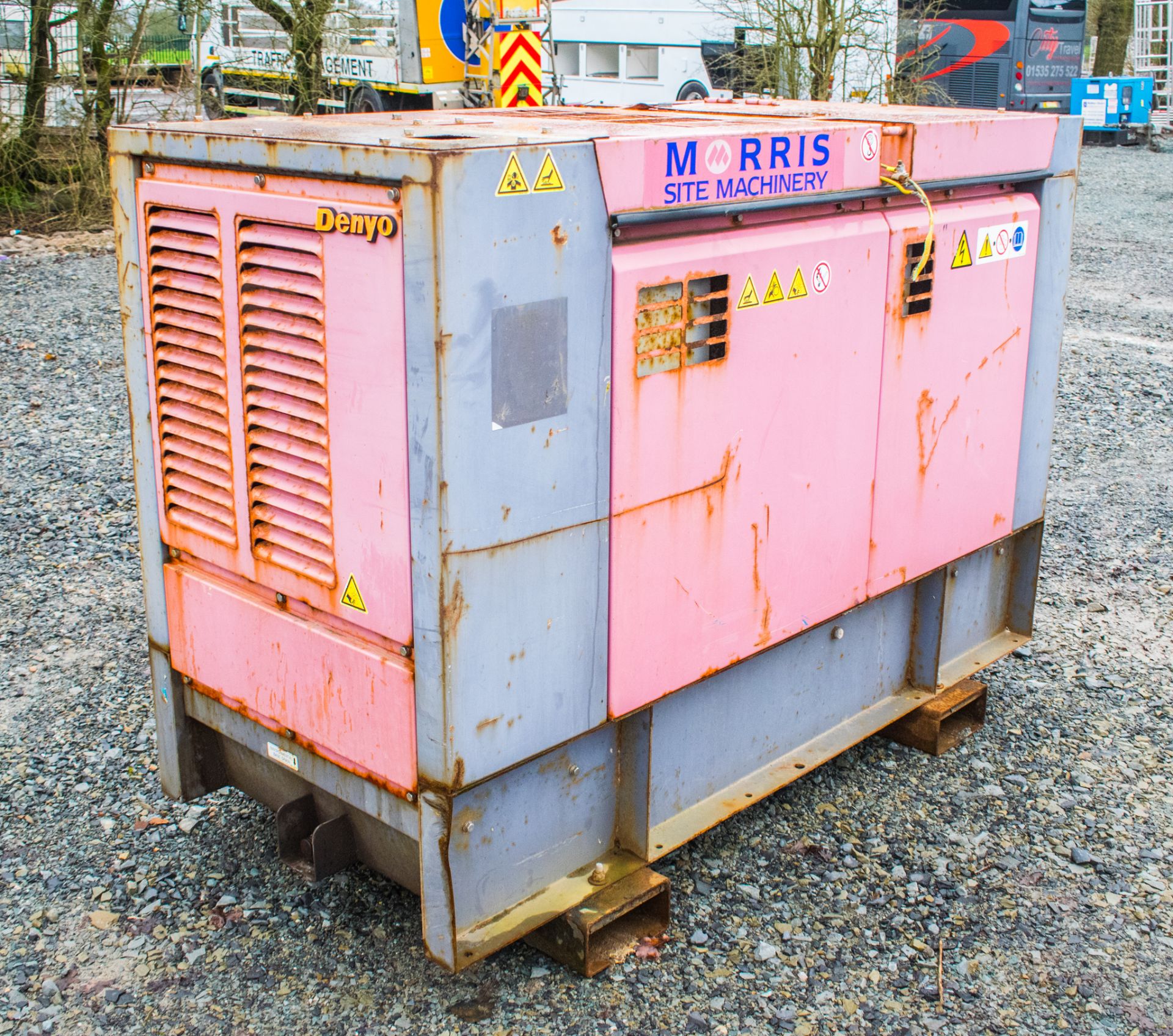 Denyo 25 USE 25 kva diesel driven generator Year: 2012 S/N: 3861358 Recorded Hours: 8891 A628529 - Image 2 of 5