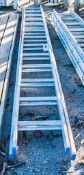 2 stage extending aluminium ladder A701612