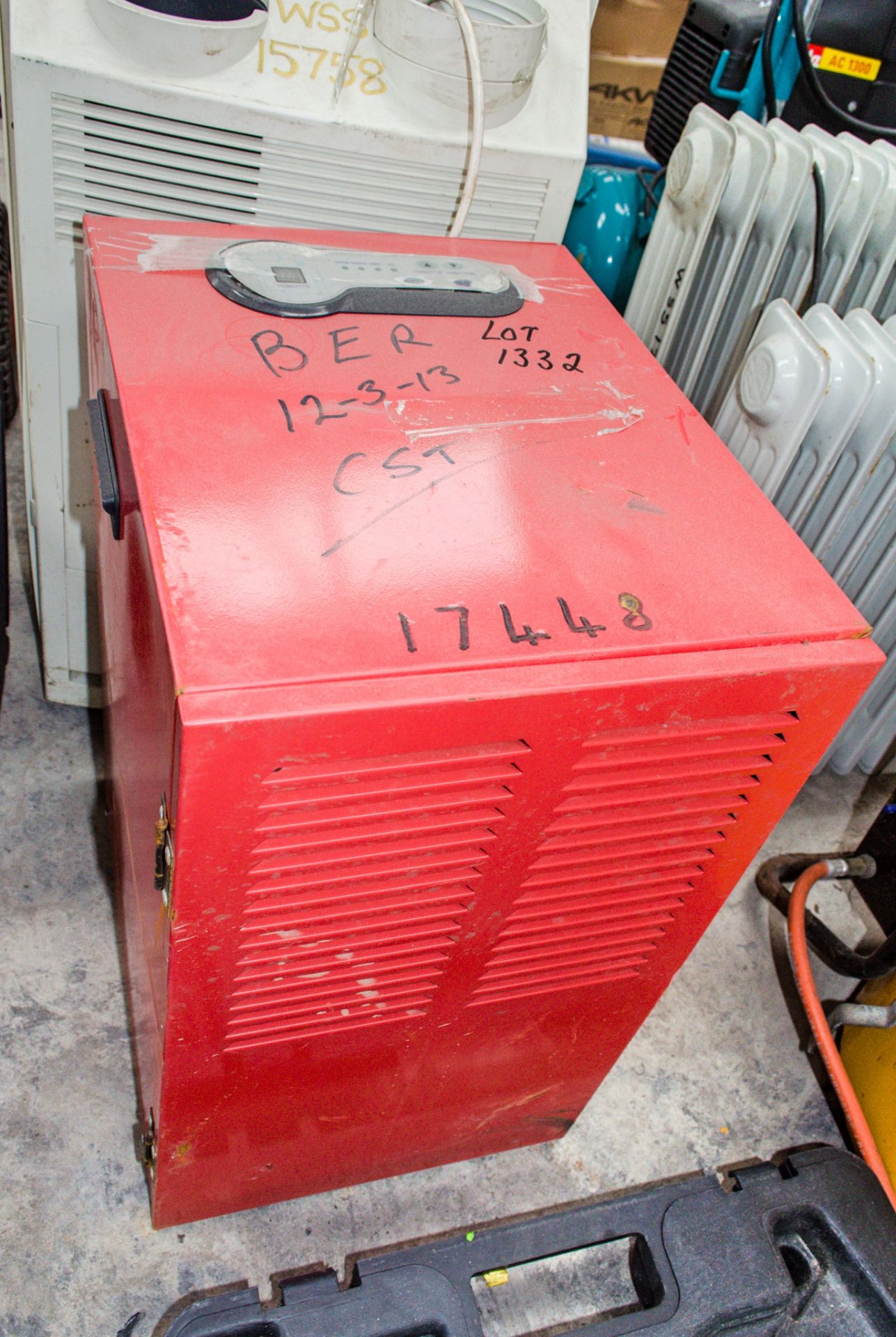 Air conditioning & dehumidifiers ** Both for spares ** - Image 2 of 2