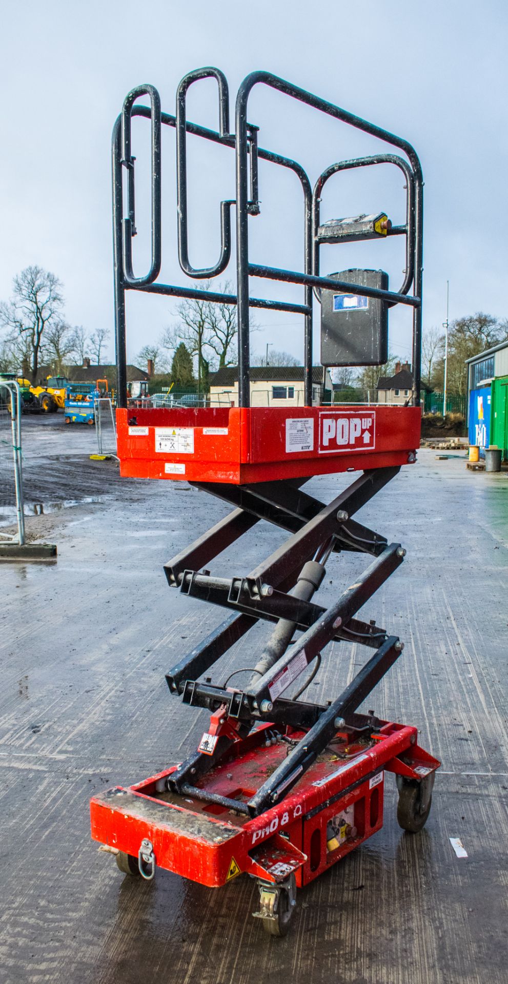 Pop-up PRO 8 iQ battery electric push around scissor lift  Year: 2016 S/N: 01-000924 A740386 - Image 5 of 6