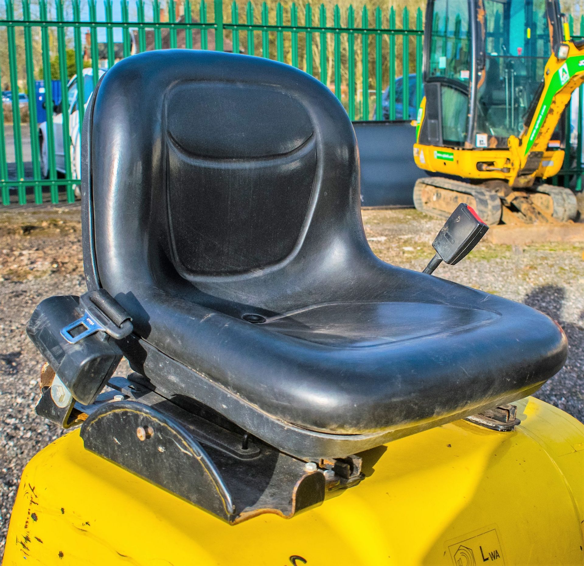 Wacker Neuson E08 0.75 tonne micro digger  Year: 2017 S/N: 02020 Rec Hours: 1669 Blade, piped. 2 - Image 16 of 17