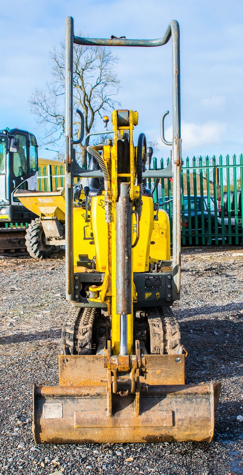 Wacker Neuson E08 0.75 tonne micro digger  Year: 2017 S/N: 02020 Rec Hours: 1669 Blade, piped. 2 - Image 5 of 17