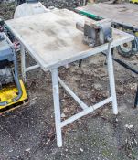 Collapsible site bench c/w bench vice A698219