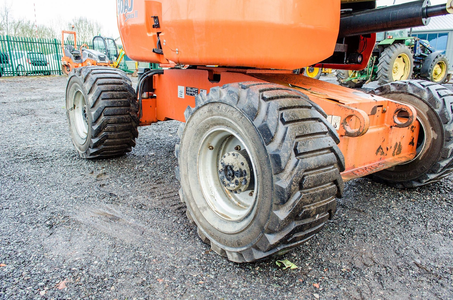 JLG 450AJ Series II diesel driven rough terrain articulated boom access platform Year: 2012 S/N: - Image 9 of 16