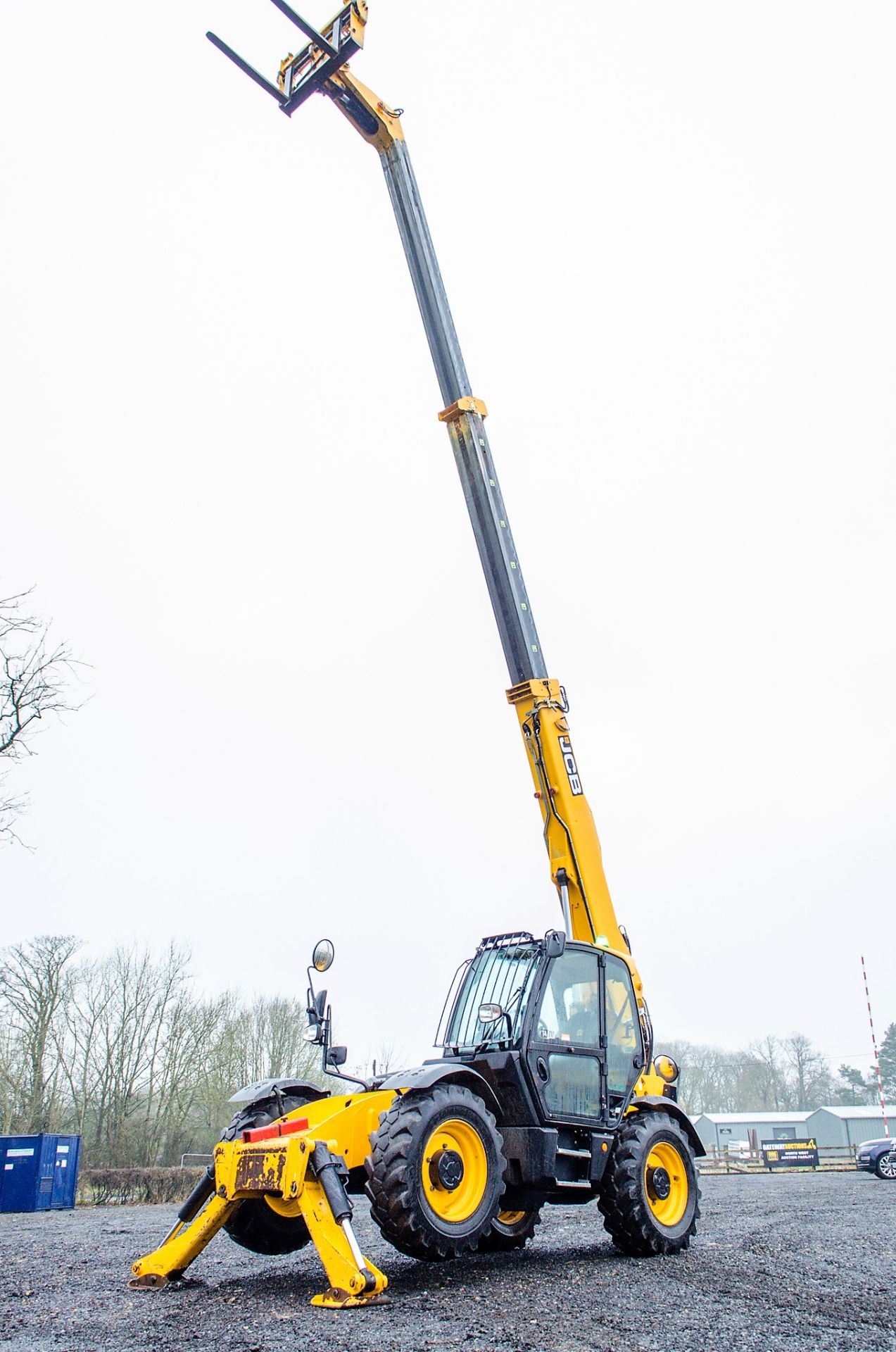 JCB 535-125 Hi-Viz 12.5 metre telescopic handler Year: 2018 S/N: 2573293 Recorded Hours: 3651 c/w - Image 9 of 20