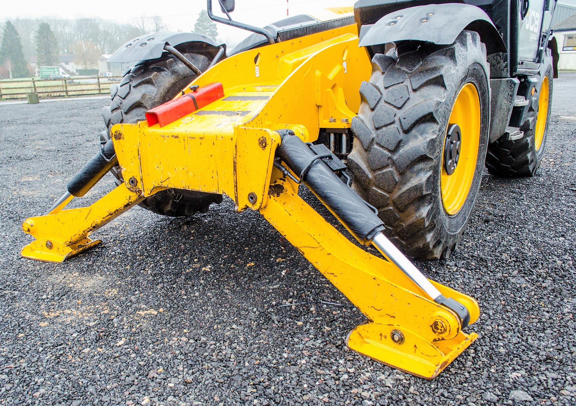 JCB 535-125 Hi-Viz 12.5 metre telescopic handler Year: 2018 S/N: 2726504 Recorded Hours: 3258 c/w - Image 9 of 22