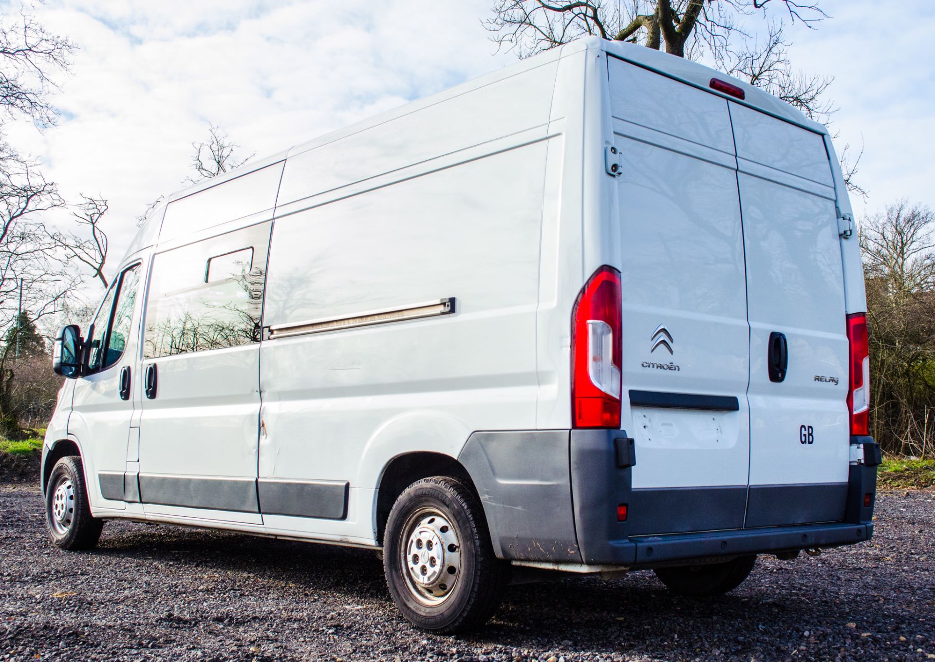 Citroen Relay 35 CLM 2.2 diesel driven 9 seat crew cab panel van Ex MOD  Vin number: - Image 4 of 23