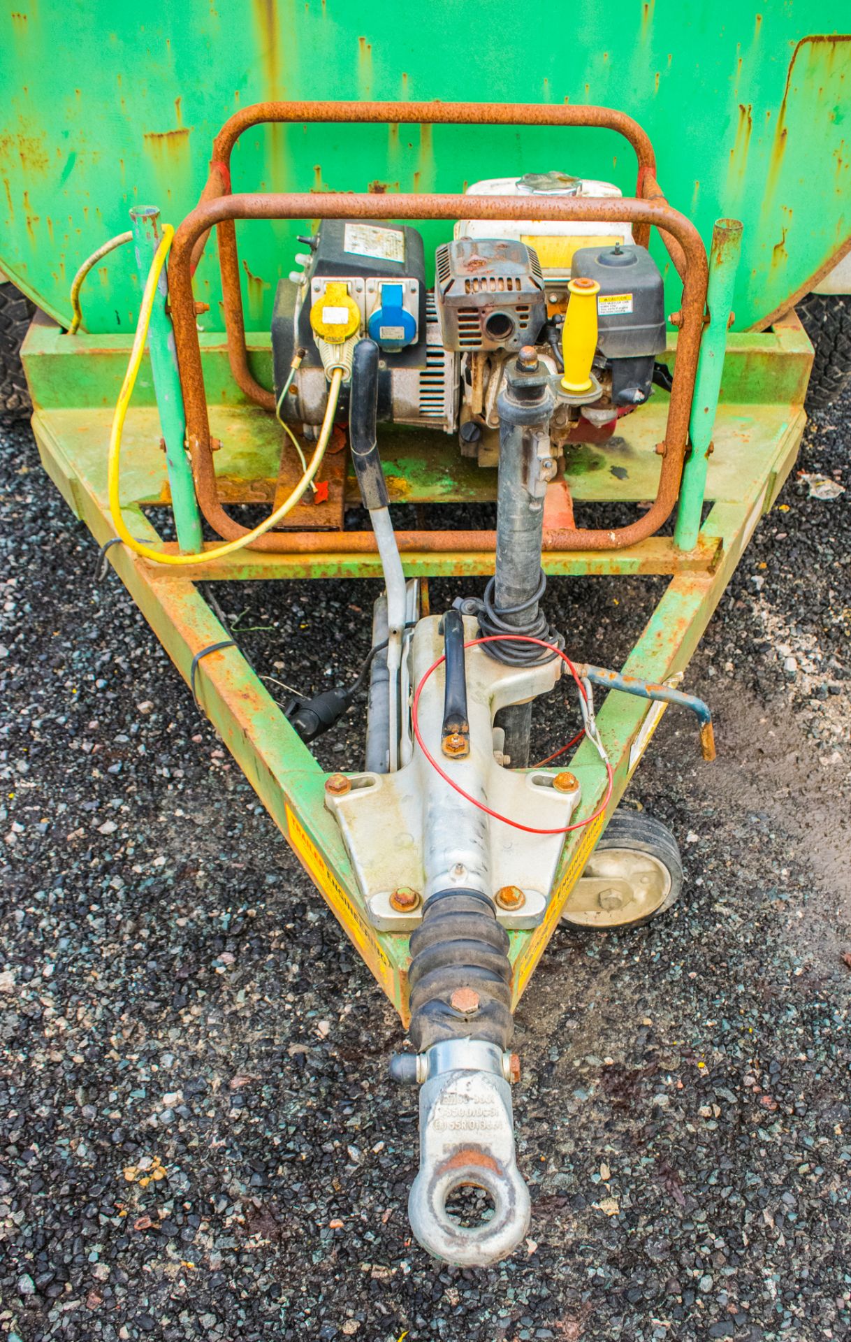 Trailer Engineering 2140 litre fast tow bunded fuel bowser c/w petrol driven generator, electric - Image 3 of 4