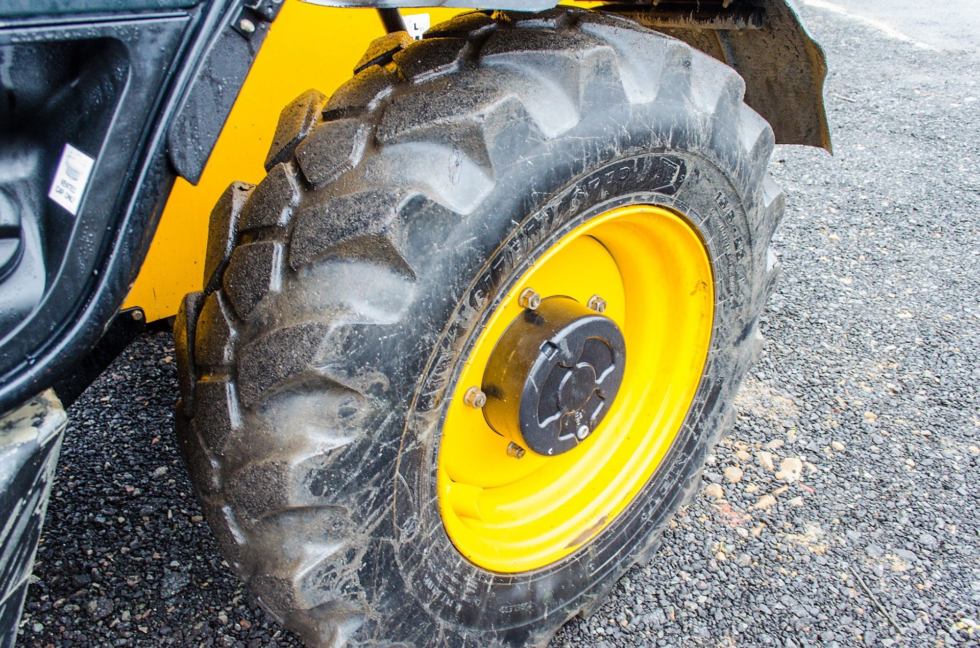 JCB 535-125 Hi-Viz 12.5 metre telescopic handler Year: 2018 S/N: 2726504 Recorded Hours: 3258 c/w - Image 14 of 22