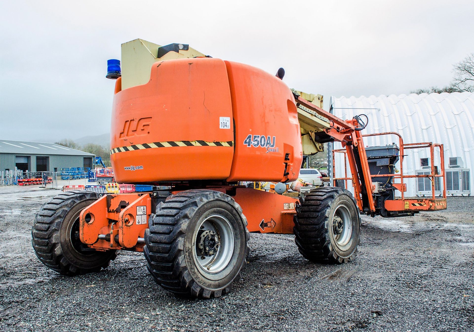 JLG 450AJ Series II diesel driven rough terrain articulated boom access platform Year: 2012 S/N: - Image 3 of 16