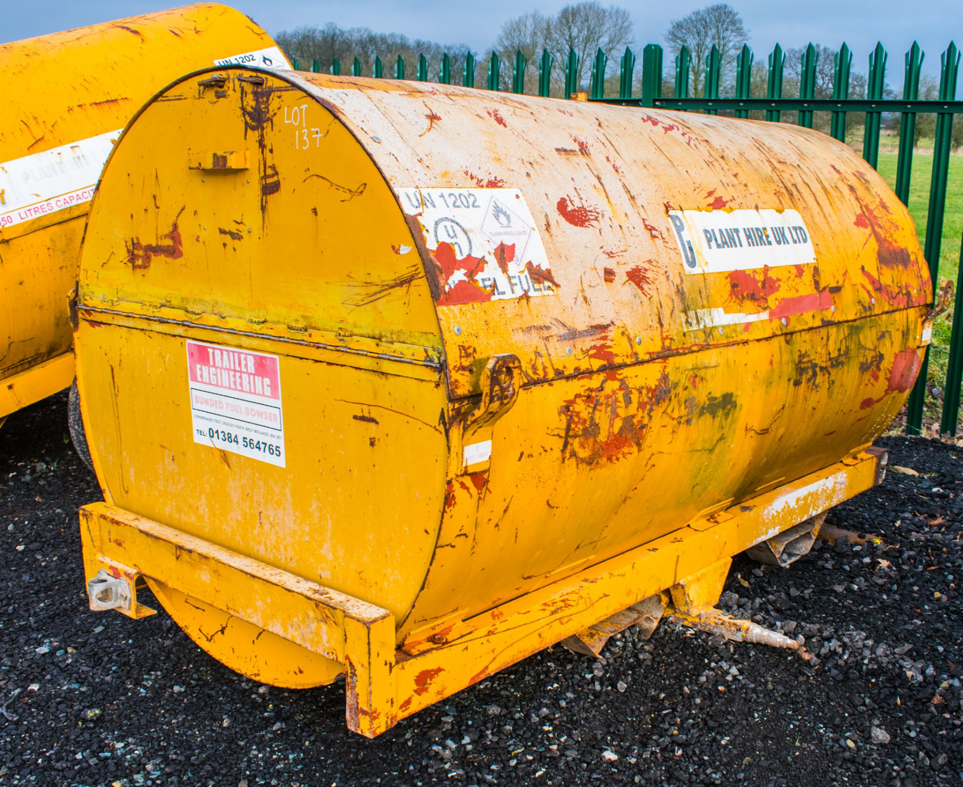 Trailer Engineering 940 litre bunded fuel bowser c/w manual pump, delivery hose & nozzle ** No