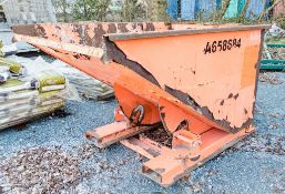 Tipping skip  A658684