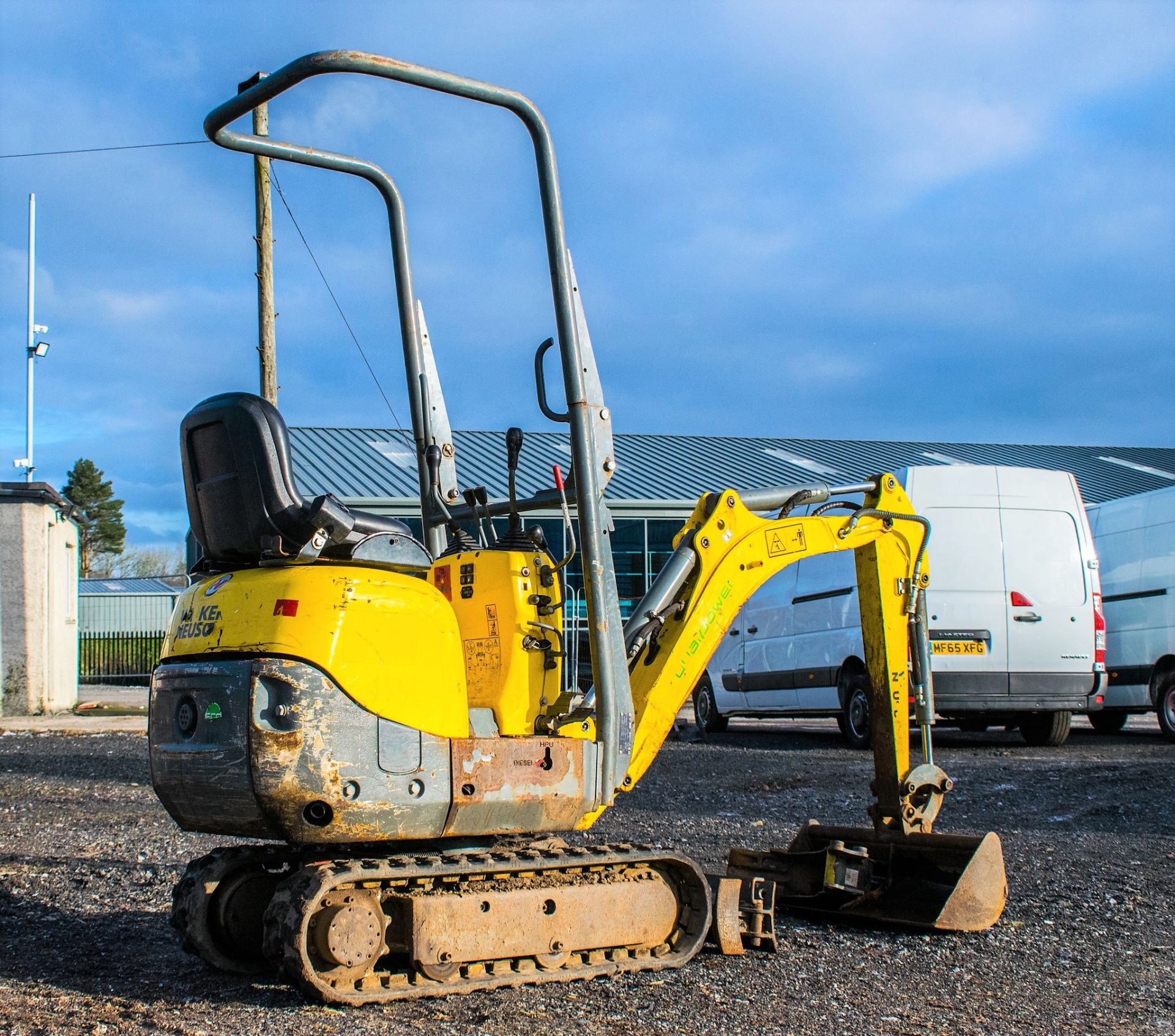 Wacker Neuson E08 0.75 tonne micro digger  Year: 2017 S/N: 02020 Rec Hours: 1669 Blade, piped. 2 - Image 3 of 17